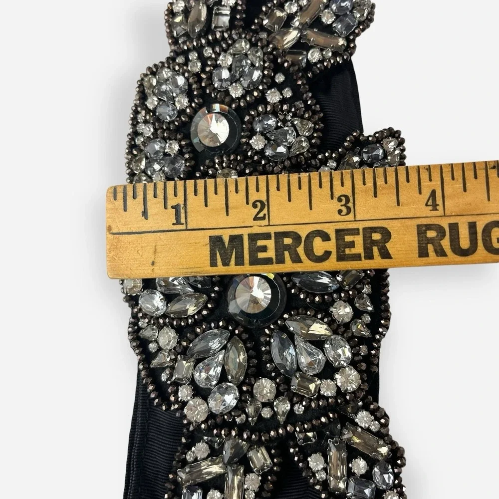 White House Black Market Feel Beautiful Belt Small Rhinestone‎ Stretch Crystals